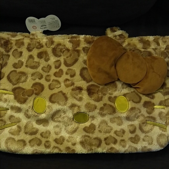 NWT Large Hello Kitty Faux Fur Tote *Uniqu… - Picture 2 of 8